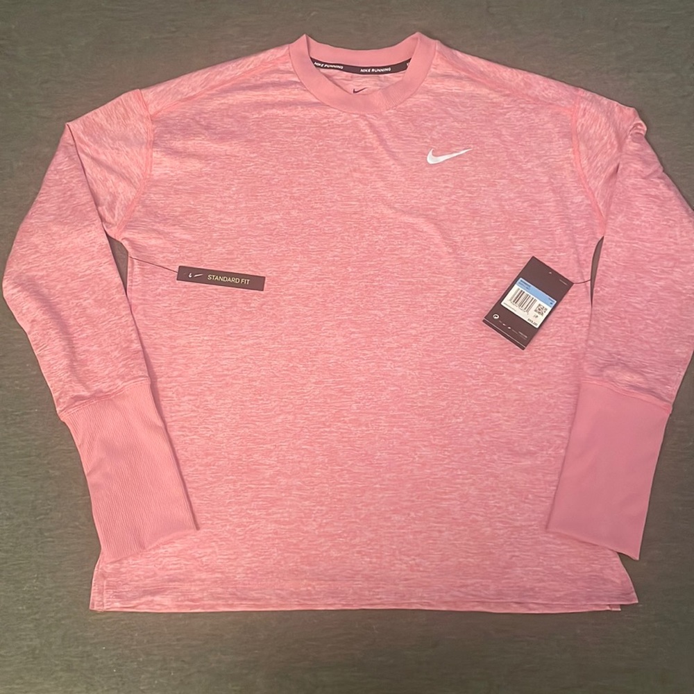 Womens dri fit Nike shirt (New)